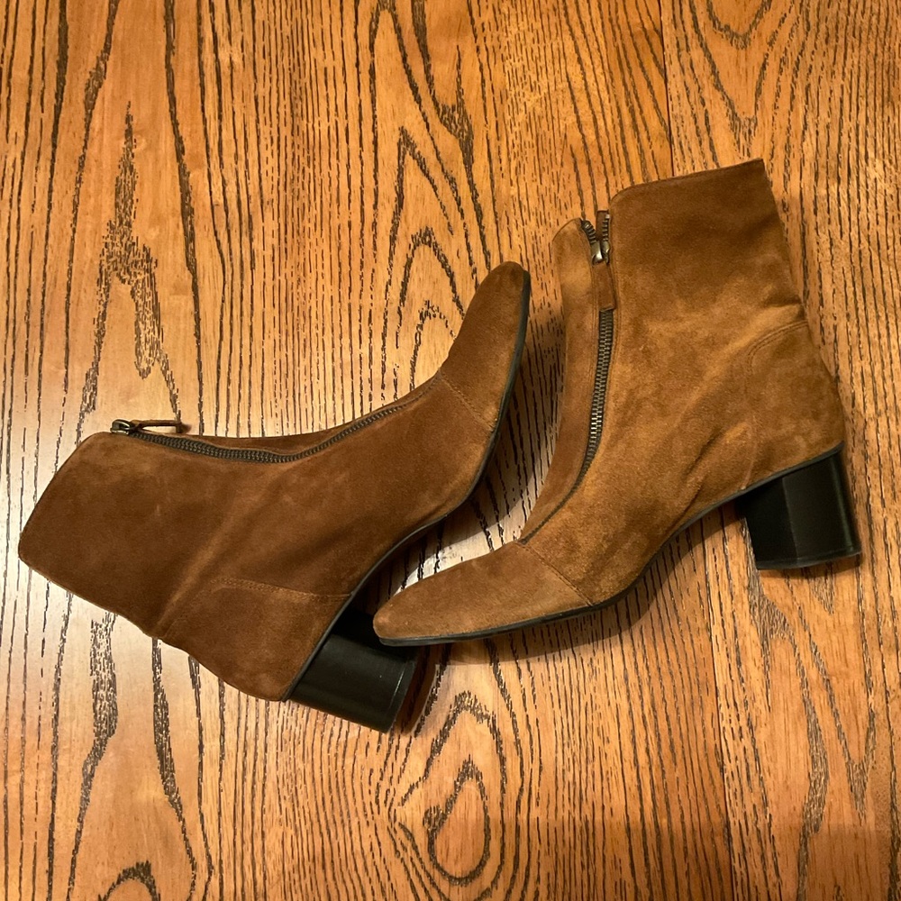 Homers-  Beautiful Brown Suede Ankle Boots with Double Zippers. Size 9.5 (39)